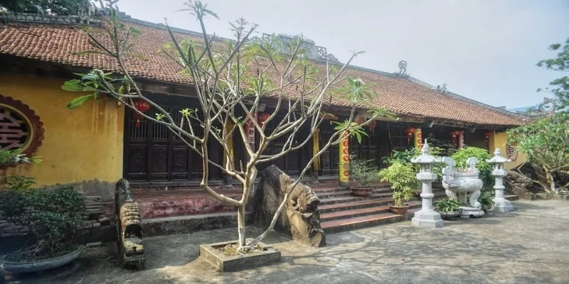 Chùa Hương Lãng (Chùa Lạng)