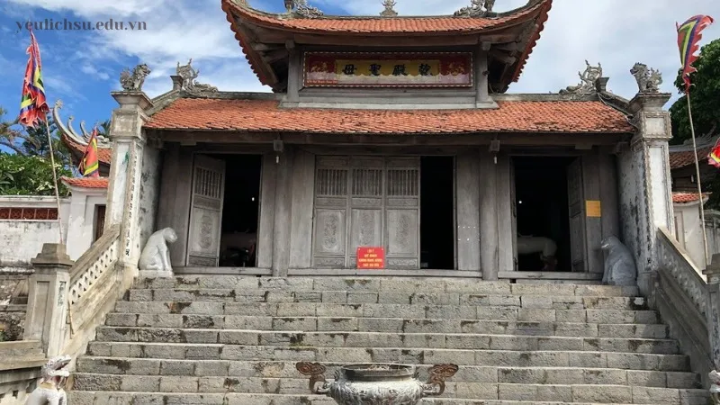 Đền Cờn 2