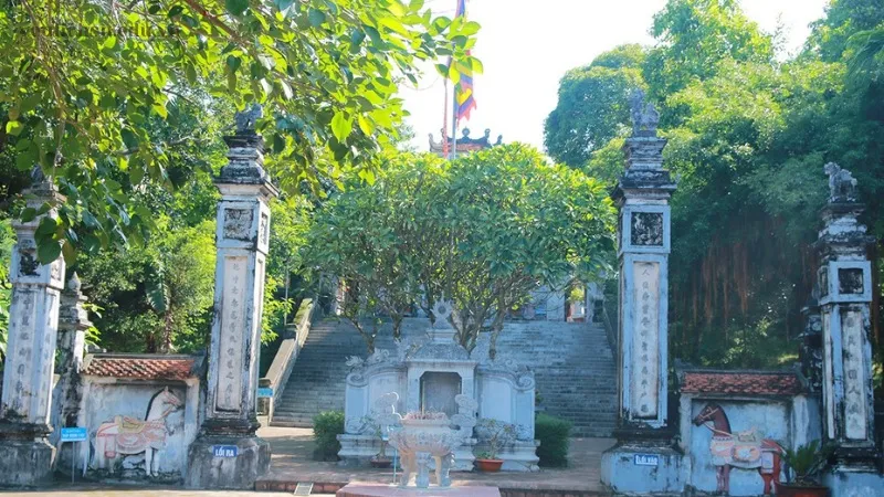 Đền Cuông