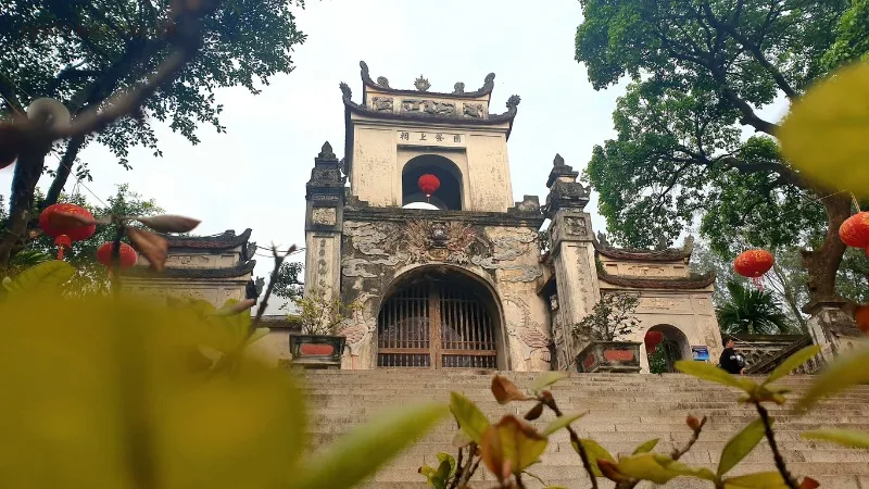 Đền Cuông 2