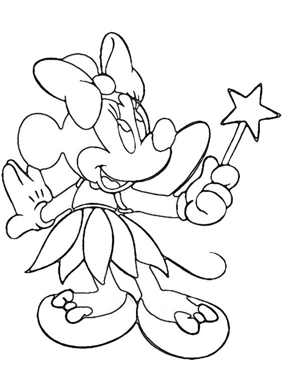 Bé thích thú với tô màu chuột mickey sinh động