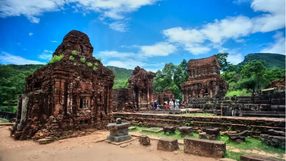 Những bức tượng thần cổ tìm thấy tại thánh địa Mỹ Sơn trưng bày trong bảo tàng